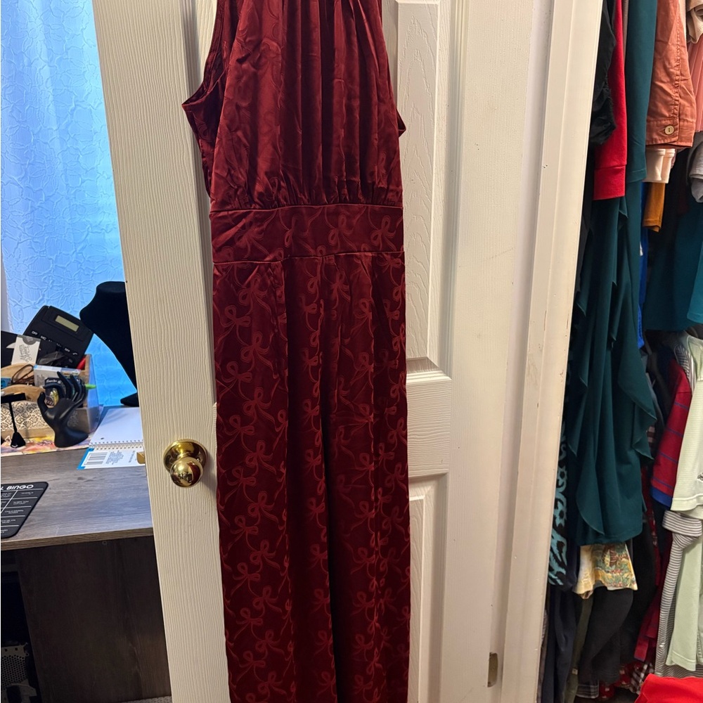 Elegant burgundy halter Jumpsuit